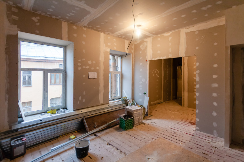 Les étapes clés des travaux immobiliers : rénovation, construction et terrassement